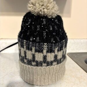 Universal Thread Fleese Lined Pompon Hat